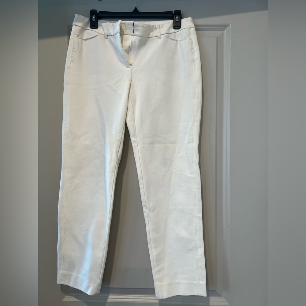 White House black market wintery white pants in excellent condition